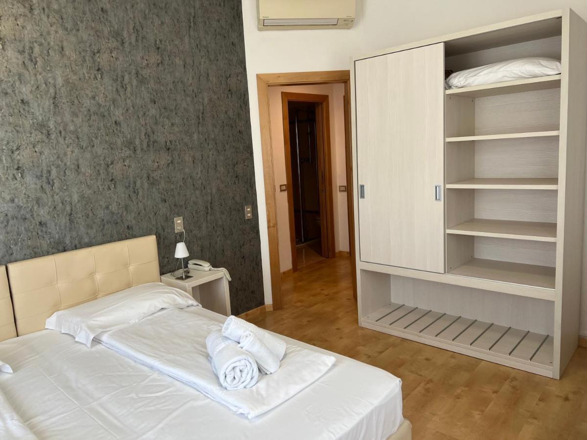 Albergo San Remo Malcesine Bagian luar foto